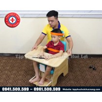 Ghế giúp trẻ em ngồi vững