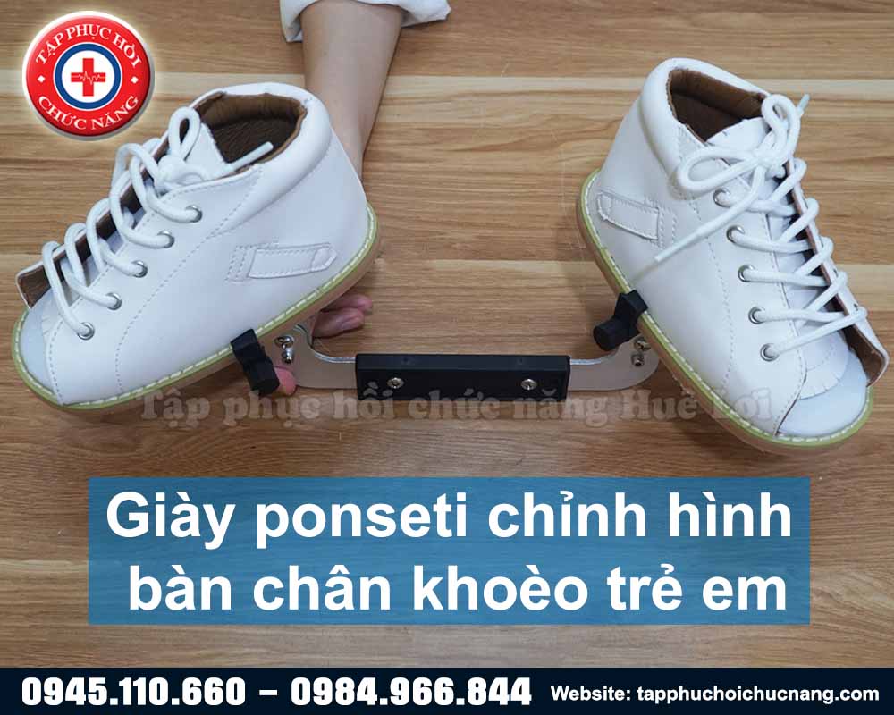 giày ponseti màu trắng